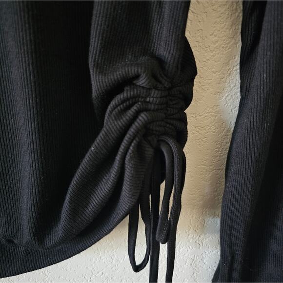 NWT LAMade Black Long Sleeve Top with Side Rouching - Picture 3 of 4